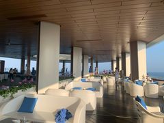 靠窗位-海棠湾仁恒皇冠度假酒店-270°海景餐厅