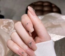 -丫丫NAIL日式自助美甲美睫沙龙
