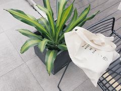 -UNI UNI(环亚凯瑟琳店)