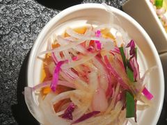 拌生洋葱-嘿嘟嘟·肋条烧肉放题(爱融荟城店)