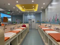 -戊辰亲子游泳俱乐部