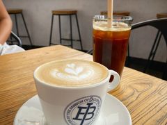 拿铁-Jamaicablue Coffeeshop(中央广场店)