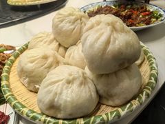 牛肉圆葱馅包子-老街坊海鲜家常菜(新城路店)