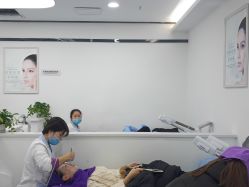 -蕾特恩专业祛痘·皮肤管理