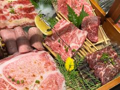 -山川小町·极番烧肉(新地假日广场店)