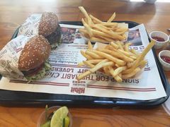 -The Habit Burger Grill 哈比特汉堡(复兴soho店)