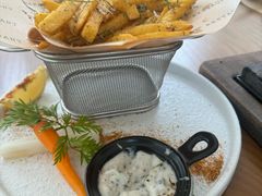 -Mark&Mars Restaurant
