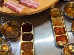 -胡悦里韩式烤肉(芝罘万达广场店)