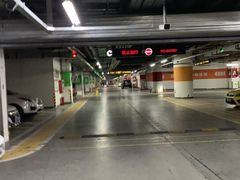 -万象城-停车场