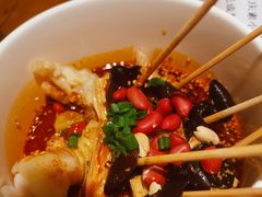 钵钵鸡-诚铭记·虾仁汤包·成都小吃(融创店)