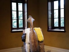 -Nathalie Djurberg与Hans Berg“牛皮纸包裹的月亮”-Prada荣宅当季展览