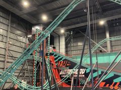 -极限PLAY运动娱乐新世界·团建派对潮玩休闲馆·室内蹦极高空游乐园