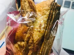 叉烧酥-红宝石·鲜奶小方·海派西点房(南丹店)
