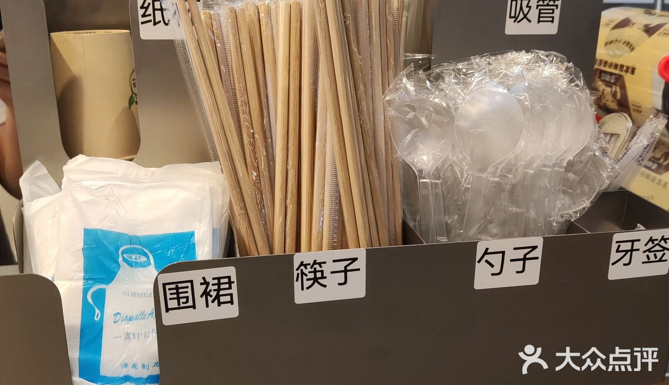 商场里的隐藏美食角落