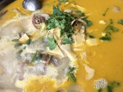 -红栌温泉山庄生态美食餐厅