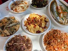 -丹水桥地锅鱼·翘嘴鲌·地方特色全鱼宴(丹江口大坝店)