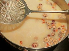 -尚尚仙·酸汤猪手·猪肚鸡火锅(华联万柳购物中心店)