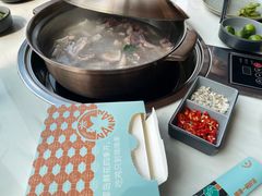 -喃喃椰·糟粕醋·椰子鸡火锅(七堡花园店)
