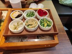 -良米山·云南野生菌过桥米线(上海首店)