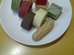 -上海西藏大厦万怡自助餐厅(徐汇店)