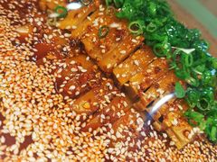 -有红鸡毛店·川菜(建设路店)