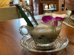 -Chom Cafe and Restaurant