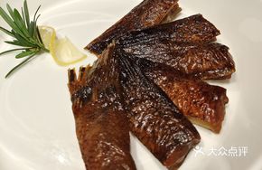 Sauce-Flavored Deep-Sea Fish Tail