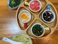 -裕兴记·蟹黄面馆养育巷精选店面馆