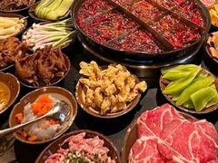 -渝嘴小老弟老火锅(华新村店)