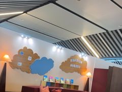 -西沃古尔·拉姆古兰爵士国际机场