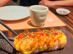 火炙三文鱼芝士卷-山葵家·创意料理(万象汇店)