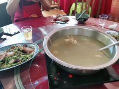 -香猪美食(中心店)