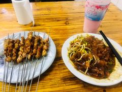 平菇炒酿皮-何记酿皮店(西流湾店)