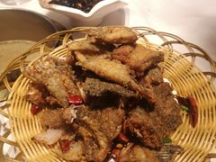 -泓炙颐凤鲜海鲜火锅料理(桐乡店)