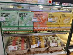 -爱达乐面包生日蛋糕(旭海时代广场店)