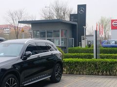 -天津波士信达奔驰4S店(卫津南路店)