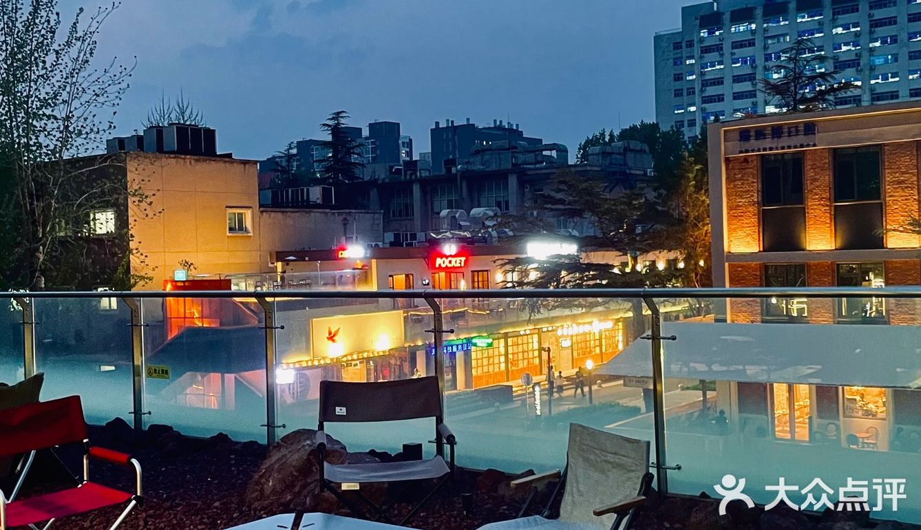 知春路上有这么chill的咖啡店实属喜出望外