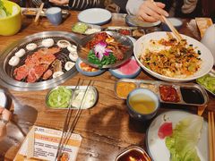 -明洞阿姨·韩式酱蟹烤肉·创意料理(三元桥店)