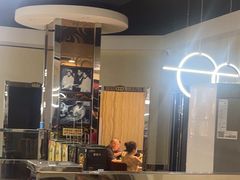 -老码头黑皮肘子锅包肉(赣水路店)