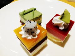 -上海西藏大厦万怡自助餐厅(徐汇店)
