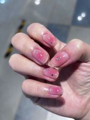 -美斯洛美甲美睫连锁店