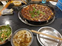 -鸿顺老铁锅美蛙鱼府(解放碑店)