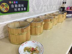 -丽丽三鲜螺蛳粉(田林路店)