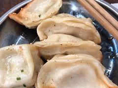 -黄阿姨锅贴大王(万航渡路店)