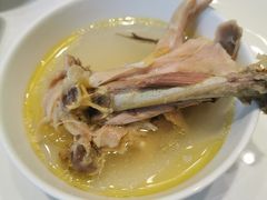 霍山石斛炖老鸡汤-源牌酒店·家常六安菜