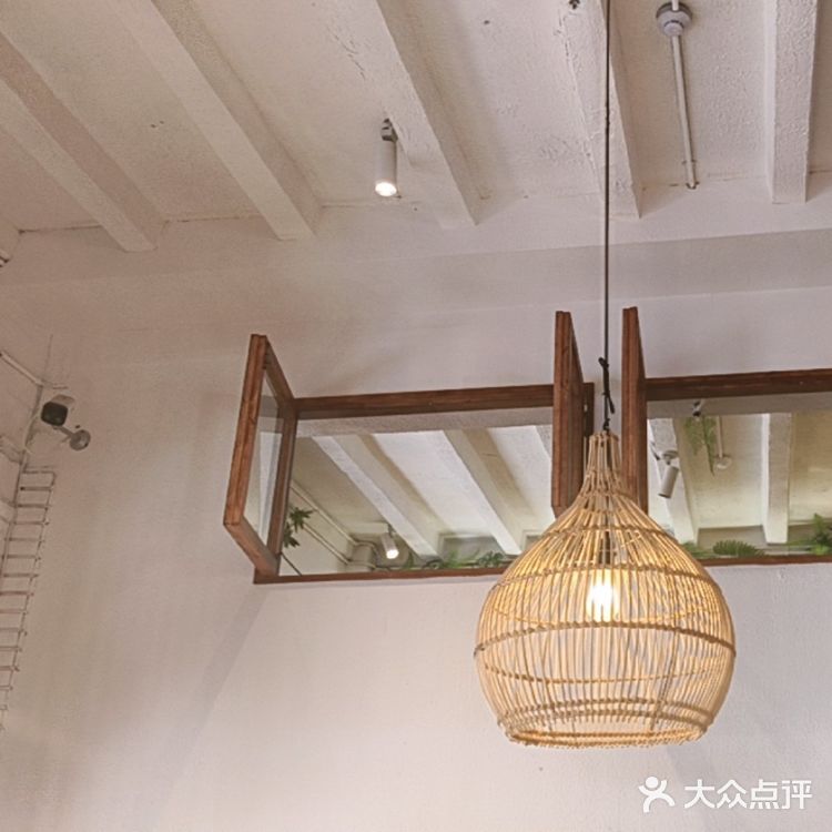 传承了傣族人民饮食文化。2.菠萝紫米饭