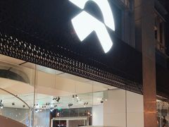 -蔚来中心(北京中关村店)