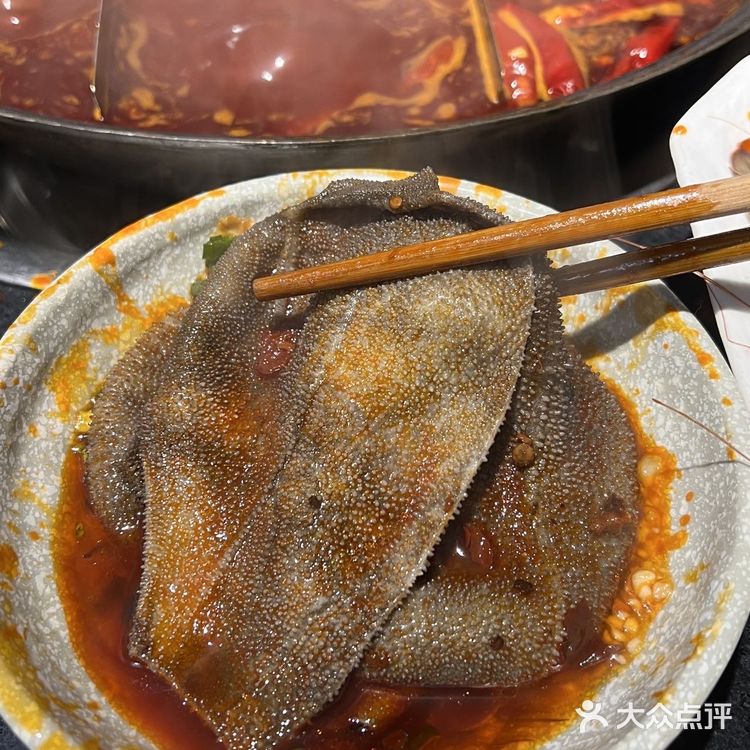 重庆街头偶遇手工滑肉。。。真的好好吃！