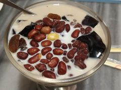 鲜奶烧仙草-黄师奶甜品店