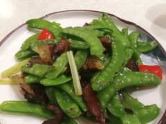 荷兰豆炒腊肉-东江厨岸（惠州味道）(江畔花园店)